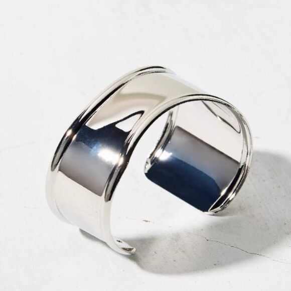 UO | Molten Metal Cuff Bracelet - Picture 2 of 3